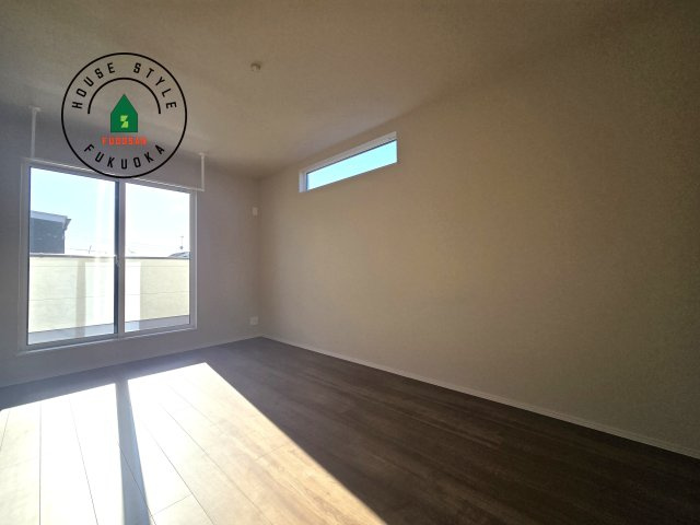 福津市宮司4丁目第4-4棟（3号棟）　の内観：施工例|主寝室には収納力に優れたクローゼットがありますので、お部屋もすっきり片付きます。