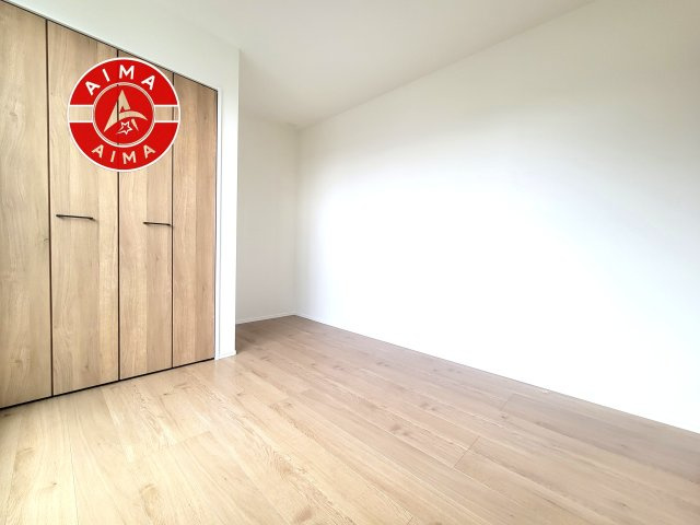 糟屋郡篠栗町中央6丁目第2-3棟（1号棟）の子供部屋|柔らかい陽光が差し込む明るいお部屋を演出する設計。彩光の取れる窓が気持ちの良いお部屋を創り上げます。