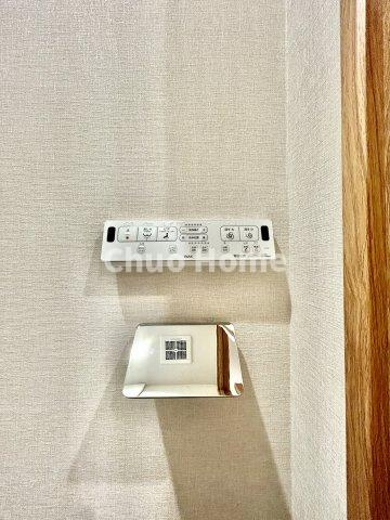 ユテライズ根岸の内装|【ウォシュレット】清潔に使いたいお手洗いには最適な設備です。もちろんウォームレットも標準装備です。