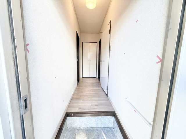タウニー四和の玄関|※別部屋参考写真
