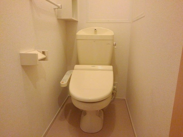 エレガンシア　レジデンスのトイレ