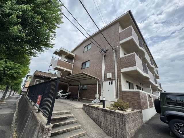 ドルチェ富貴ノ台N棟の外観