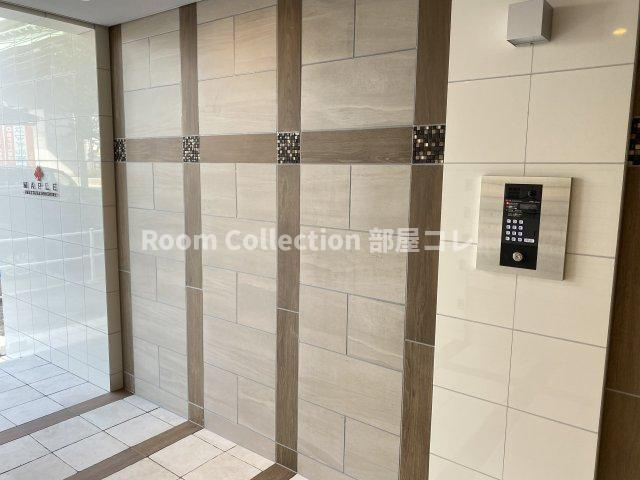 メイプル岩塚本通のエントランス