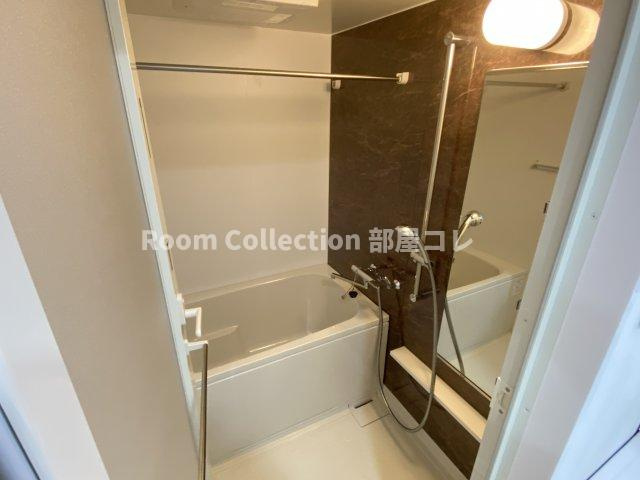 メイプル岩塚本通の浴室