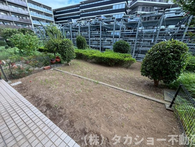 【庭】 | ライオンズガーデン薬園台 | 簡単な家庭菜園も楽しめるお庭です