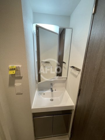 クレストコート靭公園THE CLASSの独立洗面台|クレストコート靭公園THE CLASS　独立洗面台