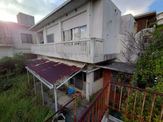 【売地】那覇市首里崎山町１１１坪の外観|現地撮影9月
※上物解体費 相談可能※
お気軽にお問い合わせください
