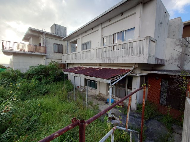 【売地】那覇市首里崎山町１１１坪の外観|現地撮影9月
※上物解体費 相談可能※
お気軽にお問い合わせください