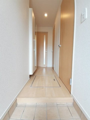 【玄関】 | ニューリバーサイド・八谷