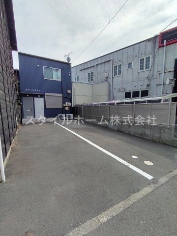 豊橋市大橋通３丁目のアパートの駐車場