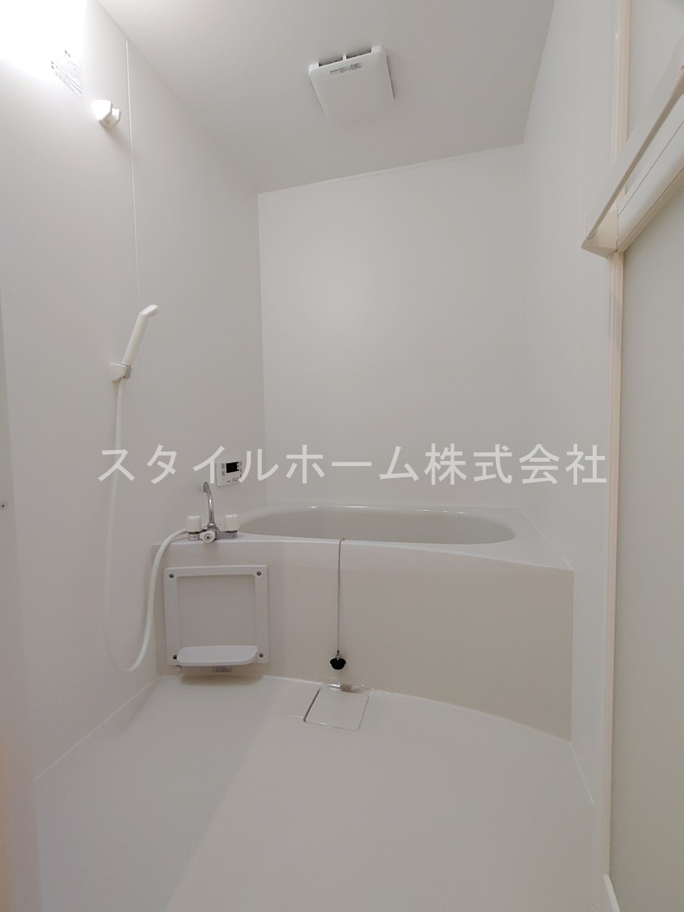 豊橋市大橋通３丁目のアパートの浴室