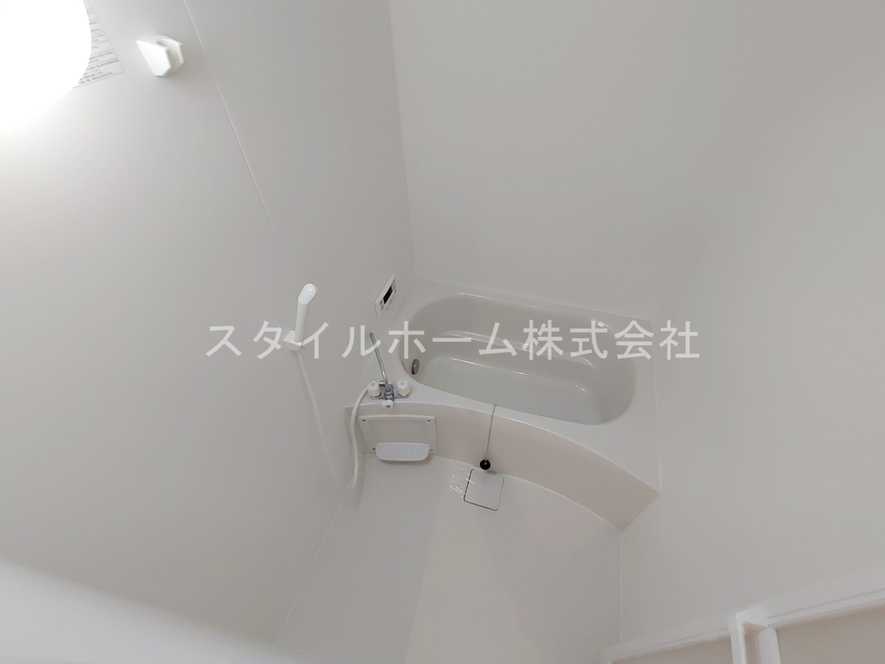 豊橋市大橋通３丁目のアパートの浴室