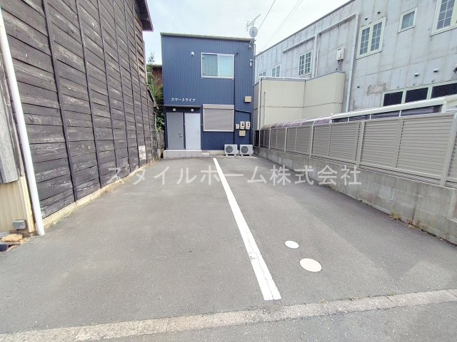豊橋市大橋通３丁目のアパートの駐車場