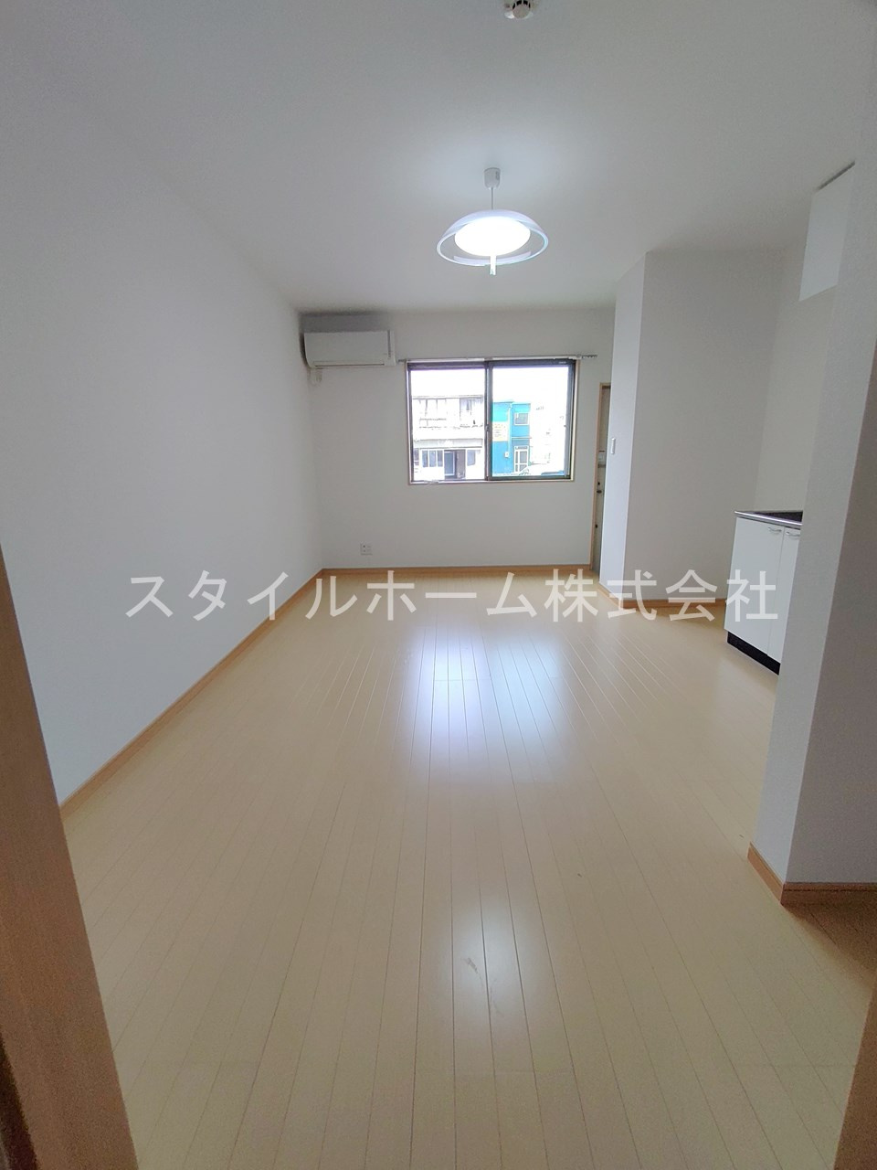 豊橋市大橋通３丁目のアパートの居間・リビング