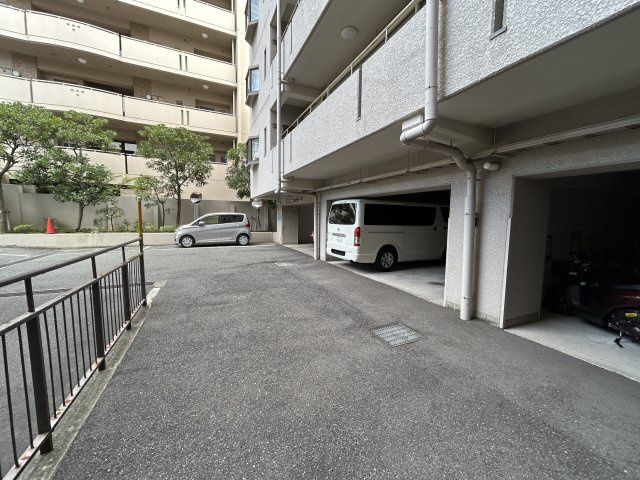 カサベラ甲南の駐車場