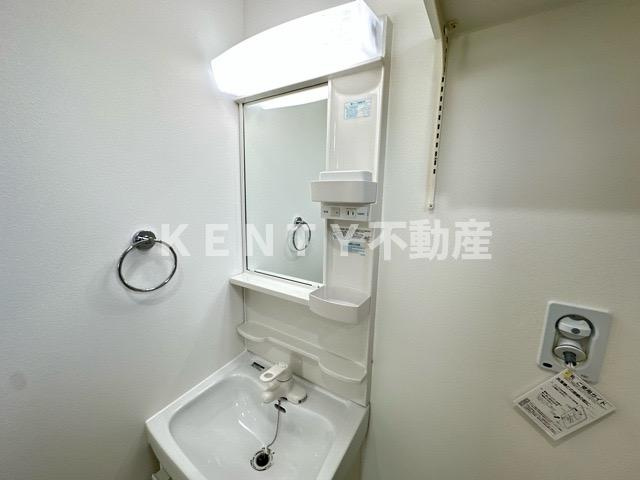 【洗面所】 | アレクシス羽田 | 忙しい朝には欠かせない洗面所です
