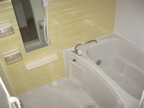 アンジュ　ルミエールの浴室