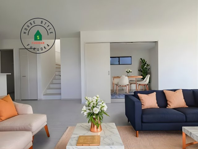 糟屋郡須恵町須恵第20-3棟（3号棟）の居間・リビング|明るく開放的なリビングダイニングは豊かな陽光が注ぎ込み、やすらぎの空間を演出してくれます。ご家族で楽しいひとときをお過ごし下さい。※家具はCGを合成したものです。