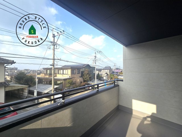 福津市福間南5丁目第6-2棟（2号棟）の展望|窓から緑が見える物件も魅力的です。