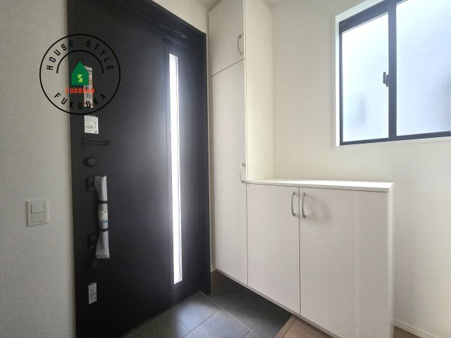 福津市福間南5丁目第6-2棟（2号棟）の防犯設備|二重ロックでしっかり防犯対策ができます。