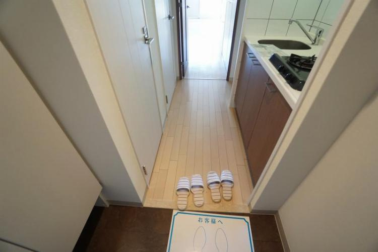 アーデン谷町の玄関