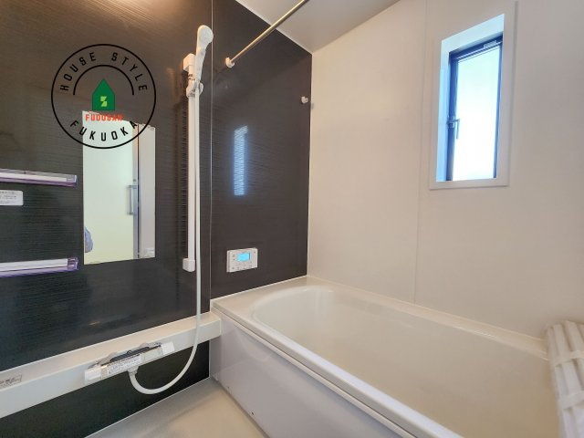 糟屋郡宇美町宇美東1丁目第2-5棟（1号棟）の浴室|浴室は一日の疲れを癒す場所だから、家族みんながゆったりできる快適設計。追い炊き機能付きオートバス。安定した温度で、いつでも快適に入浴できます。