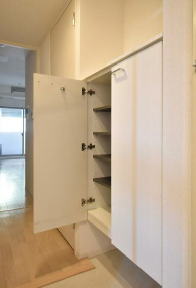 SERENiTE福島sceltoの玄関