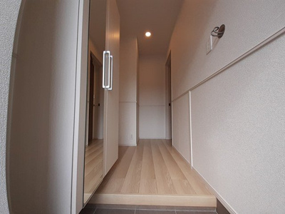 【玄関】 | メゾン　ド　グレース　１ | 落ち着いた玄関です