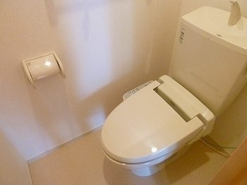 【トイレ】 | ラフレシールあぼしＥ | ゆったりとした空間のトイレです