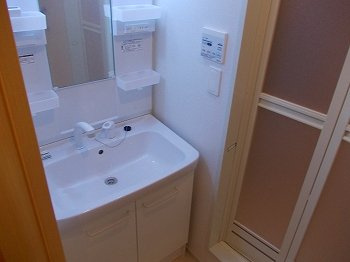 【洗面所】 | カサブランカＣ | コンパクトで使いやすい洗面所