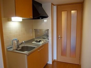 【キッチン】 | ジュネス・アビタシオン | コンパクトなキッチンで掃除もラクラク