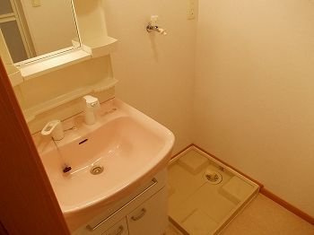 【洗面所】 | ジュネス・アビタシオン | 脱衣スペースもあります