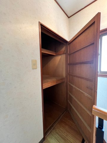 泉が丘4丁目戸建の内装