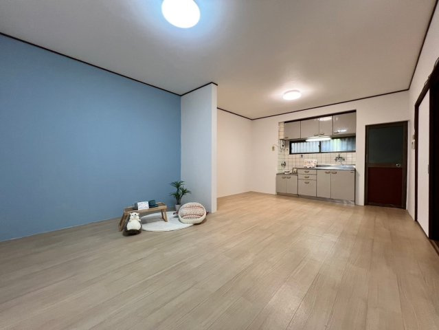 泉が丘4丁目戸建の居間・リビング