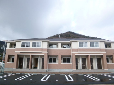 【外観】 | ロイヤルメゾン | 外観写真（昼）