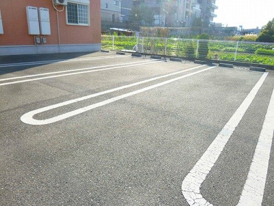 【駐車場】 | フィールドパレスⅣ