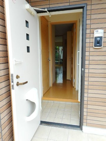 パインフォレスト　モーニングの玄関