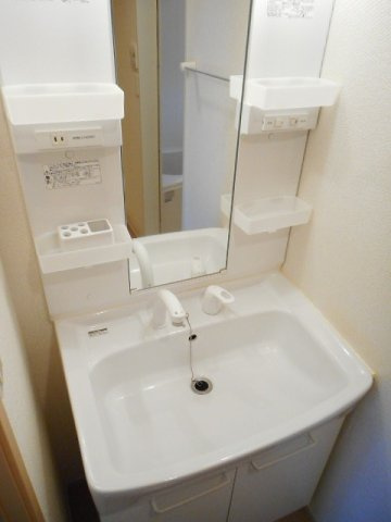 パインフォレスト　モーニングの洗面所