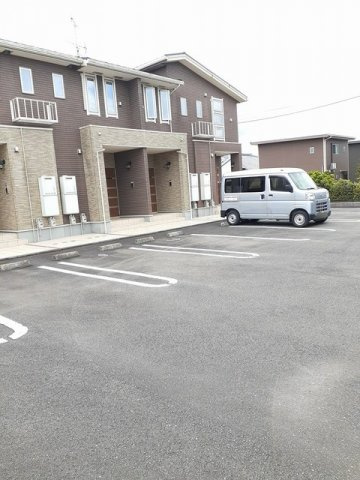 ドウェル・プレリュード・Ⅱの駐車場