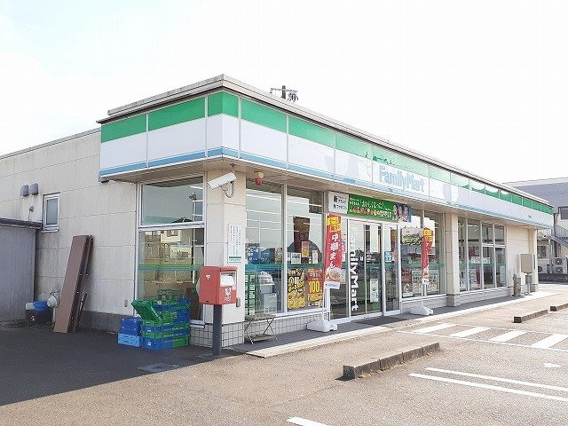 ラゾーナ・Ｍの周辺|ファミリーマート三股宮村店まで190m