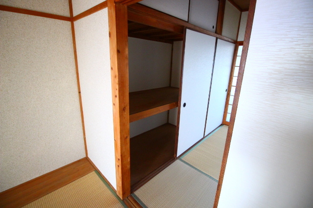 西畑ハイツの収納