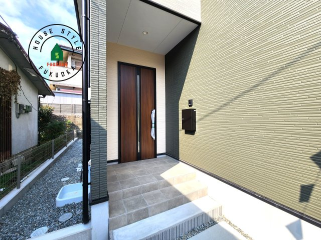 福岡市東区奈多1丁目第3-1棟（1号棟）の玄関|おでかけの時も帰った時も、「我が家」を最初に感じでもらえる素敵な空間に。