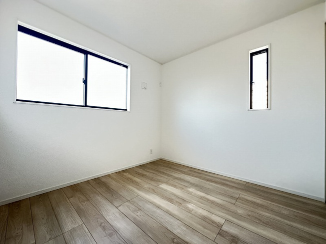 【洋室】 | 志木市下宗岡4丁目　新築一戸建住宅　全1棟　(丸井志木店) | 現地（2026年2月）撮影／洋室4.5帖