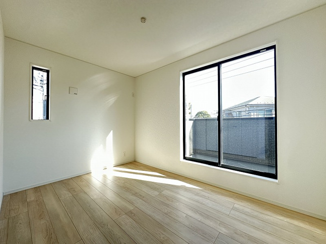 【洋室】 | 志木市下宗岡4丁目　新築一戸建住宅　全1棟　(丸井志木店) | 現地（2026年2月）撮影／洋室5.8帖