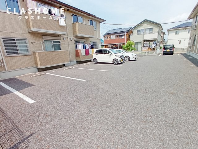 カーミー・呉竹Ｂ棟　　　刈谷市近郊の賃貸はクラスホームの駐車場