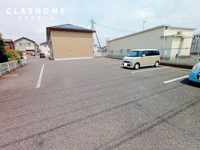 カーミー・呉竹Ｂ棟　　　刈谷市近郊の賃貸はクラスホームの駐車場