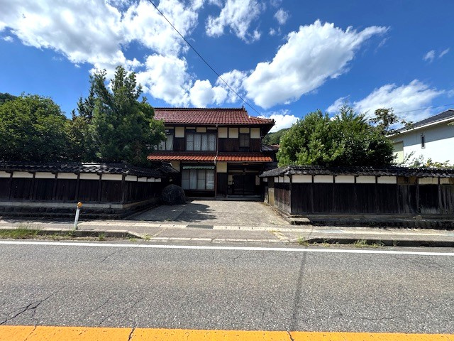 新温泉町井土の外観|外観は落ち着いています