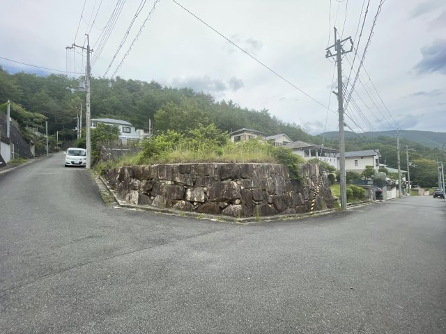 亀岡市畑野町千ケ畑高橋の売地の前面道路含む現地写真