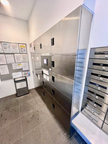 パークアクシス渋谷桜丘ウエストのロビー|■宅配ＢＯＸ■集合ポスト