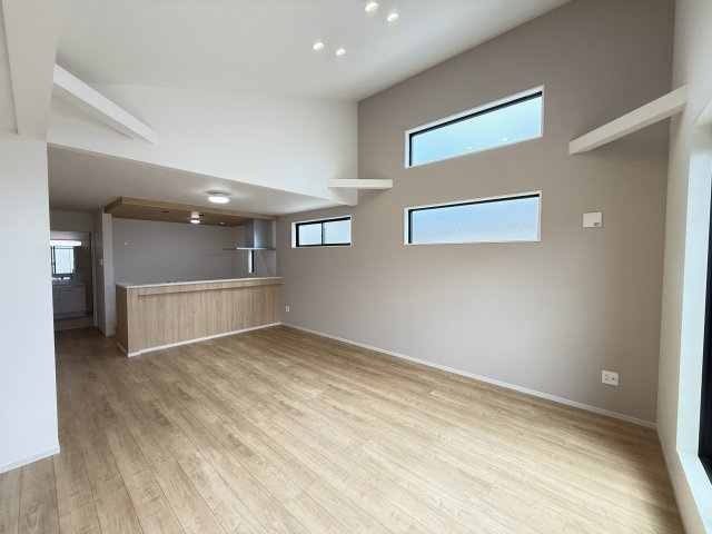 神戸市垂水区馬場通新築戸建の居間・リビング